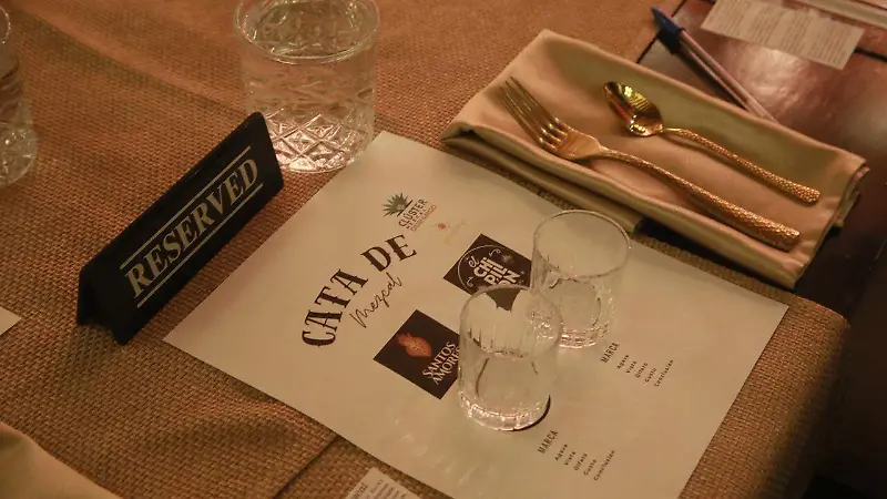 YouKay presenta el mezcal Santos Amores 